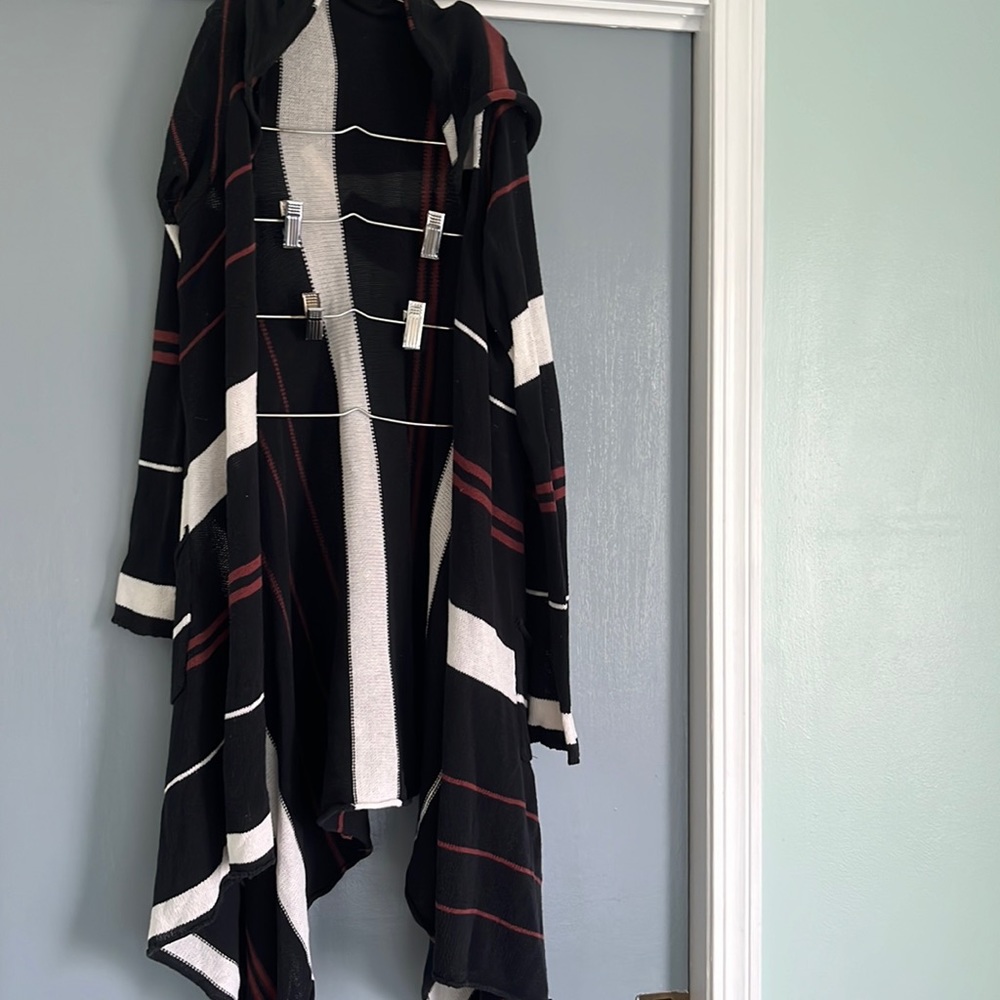 Western style sweater with hood